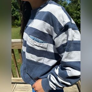 Vintage 90’s crew next Claiborne by Liz Claiborne size small 100% cotton
